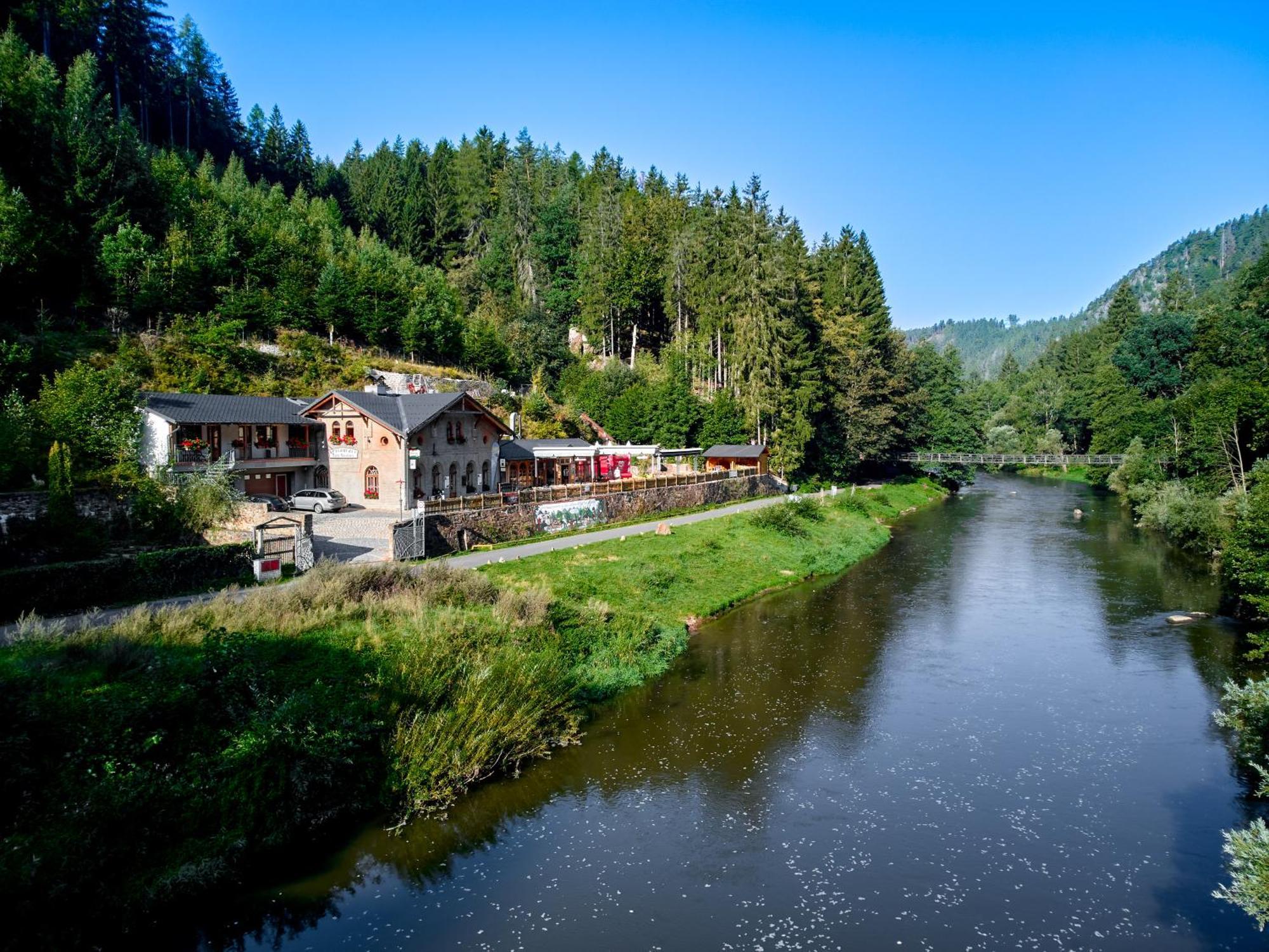 Apartmany Svatosske Skaly Локет Экстерьер фото