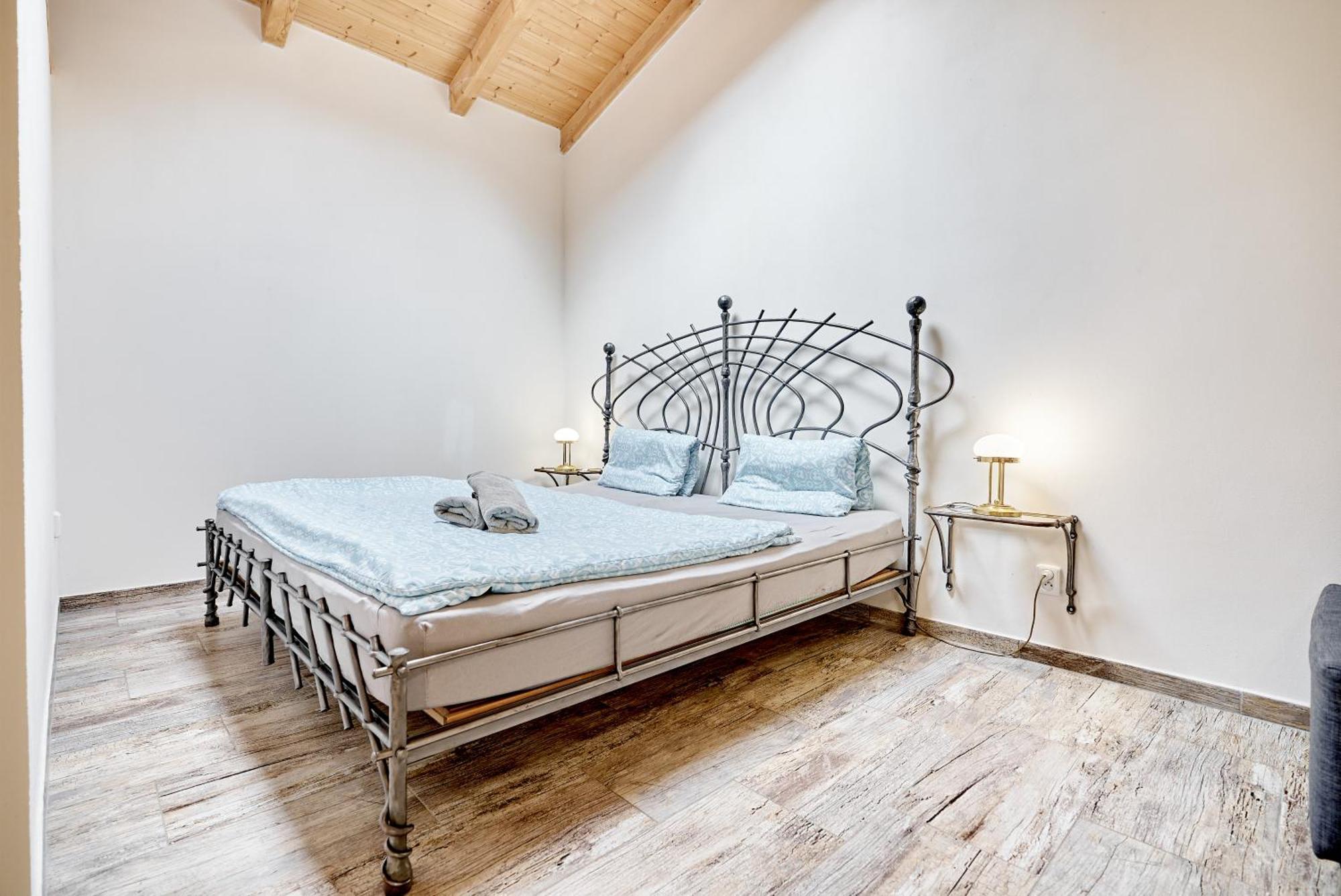 Apartmany Svatosske Skaly Локет Экстерьер фото