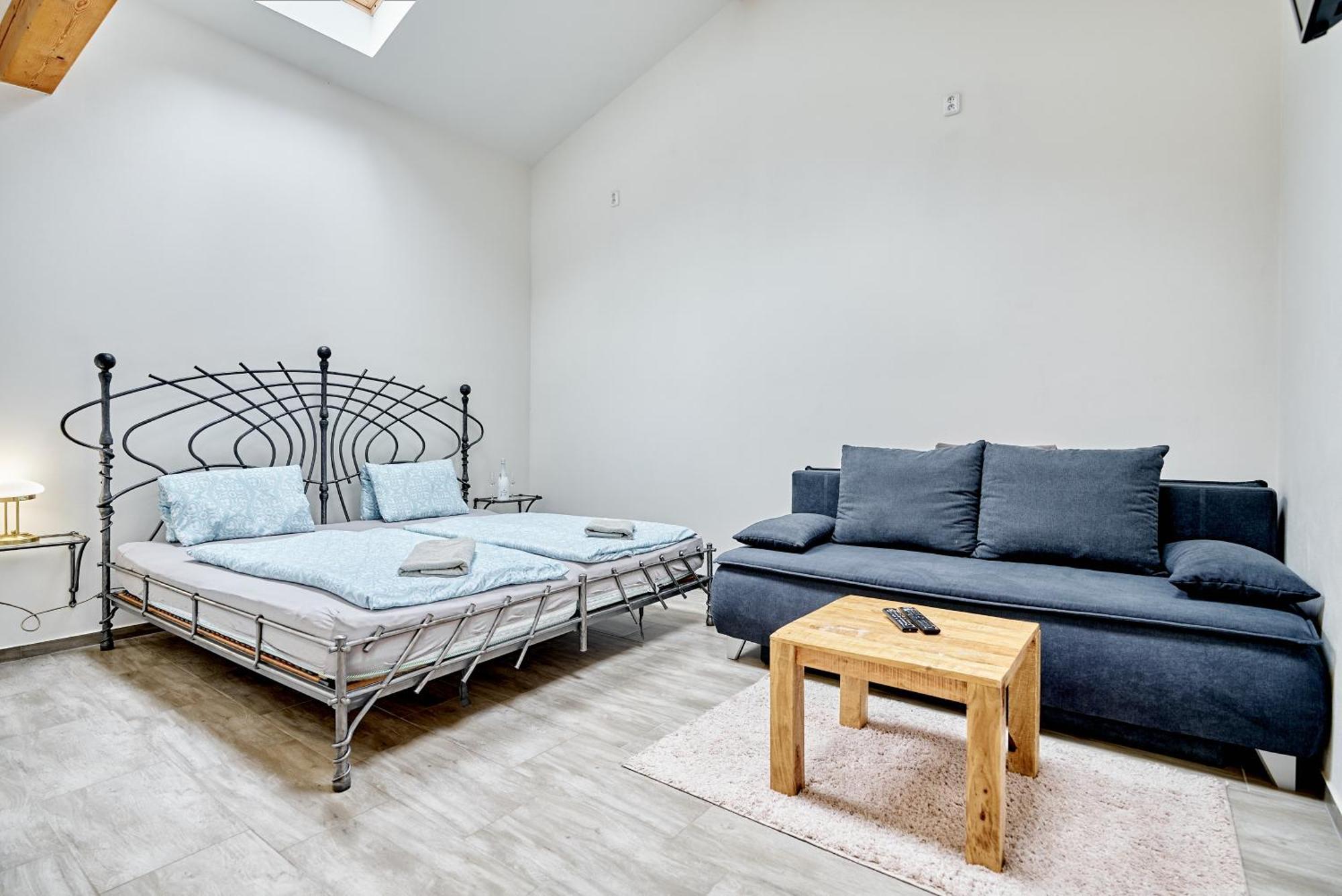 Apartmany Svatosske Skaly Локет Экстерьер фото