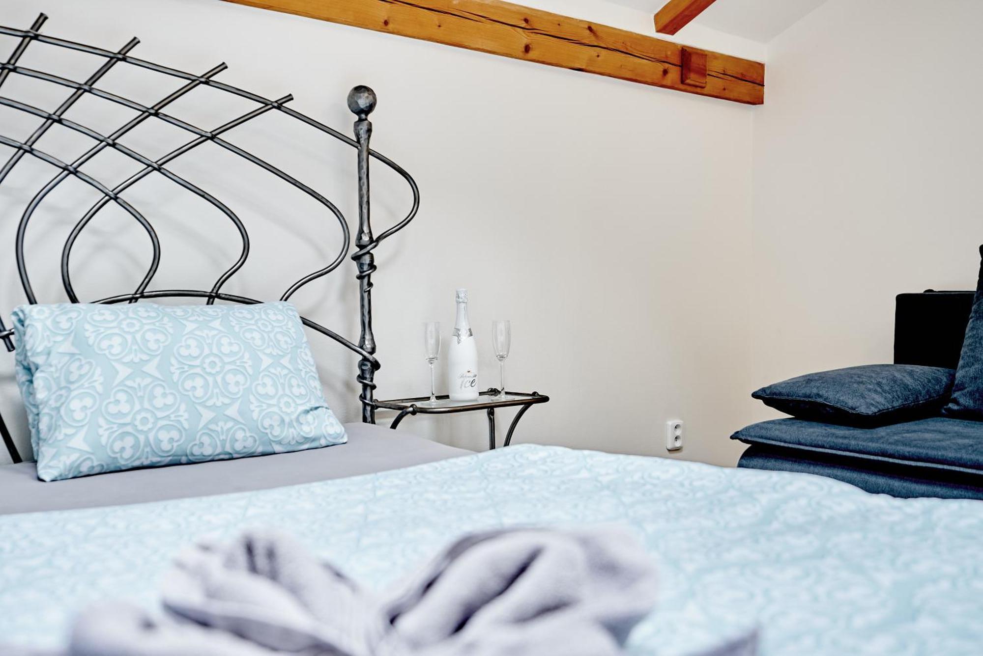 Apartmany Svatosske Skaly Локет Экстерьер фото